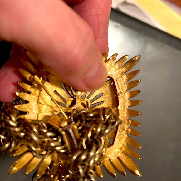 Vintage Crown Trifari C Heavy Gold Tone Neck/brch - Picture 6 of 7